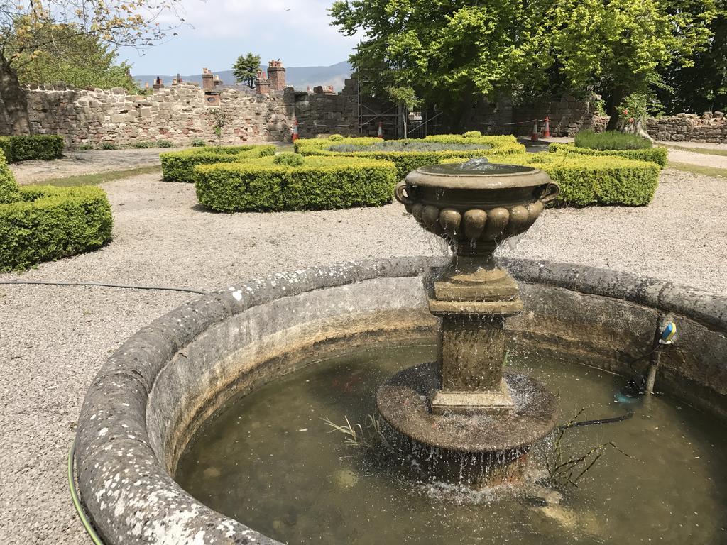 Ruthin Castle Hotel And Spa Екстер'єр фото